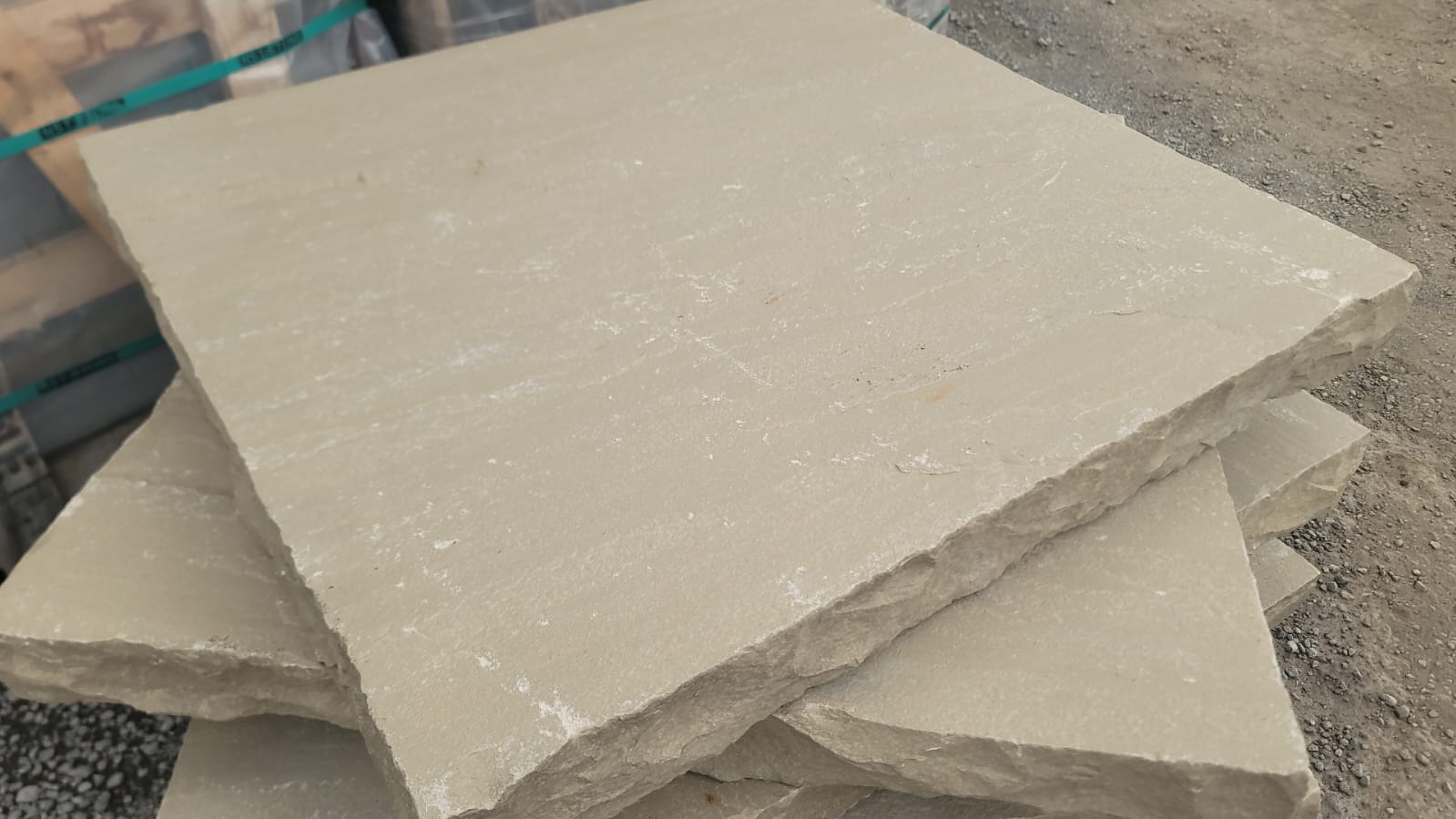 Lavender natural stone pillar cap